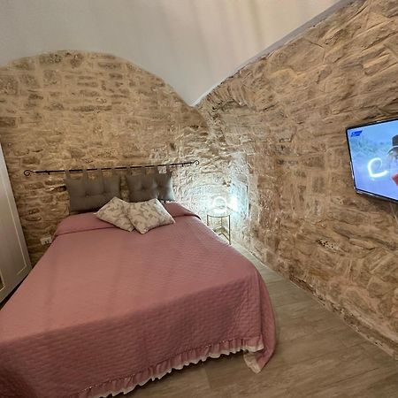 Giovinazzo Suite Pavone Griffi Exteriör bild