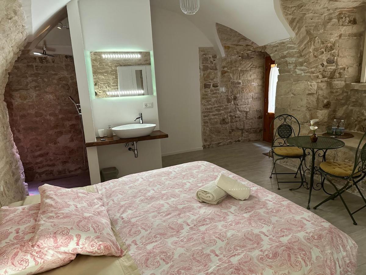 Giovinazzo Suite Pavone Griffi Exteriör bild