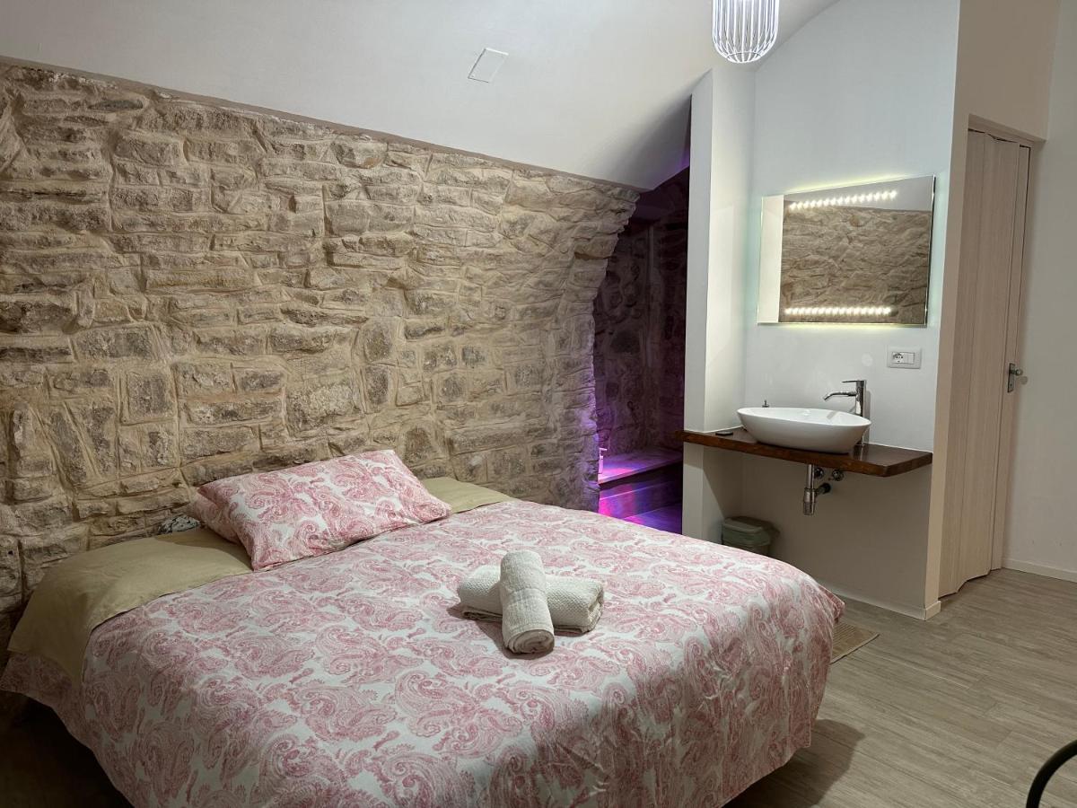 Giovinazzo Suite Pavone Griffi Exteriör bild