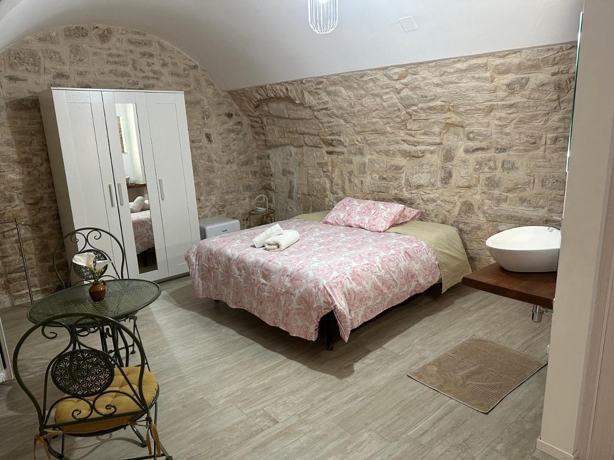Giovinazzo Suite Pavone Griffi Exteriör bild