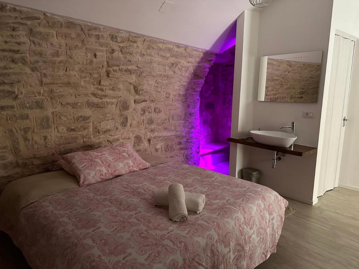 Giovinazzo Suite Pavone Griffi Exteriör bild